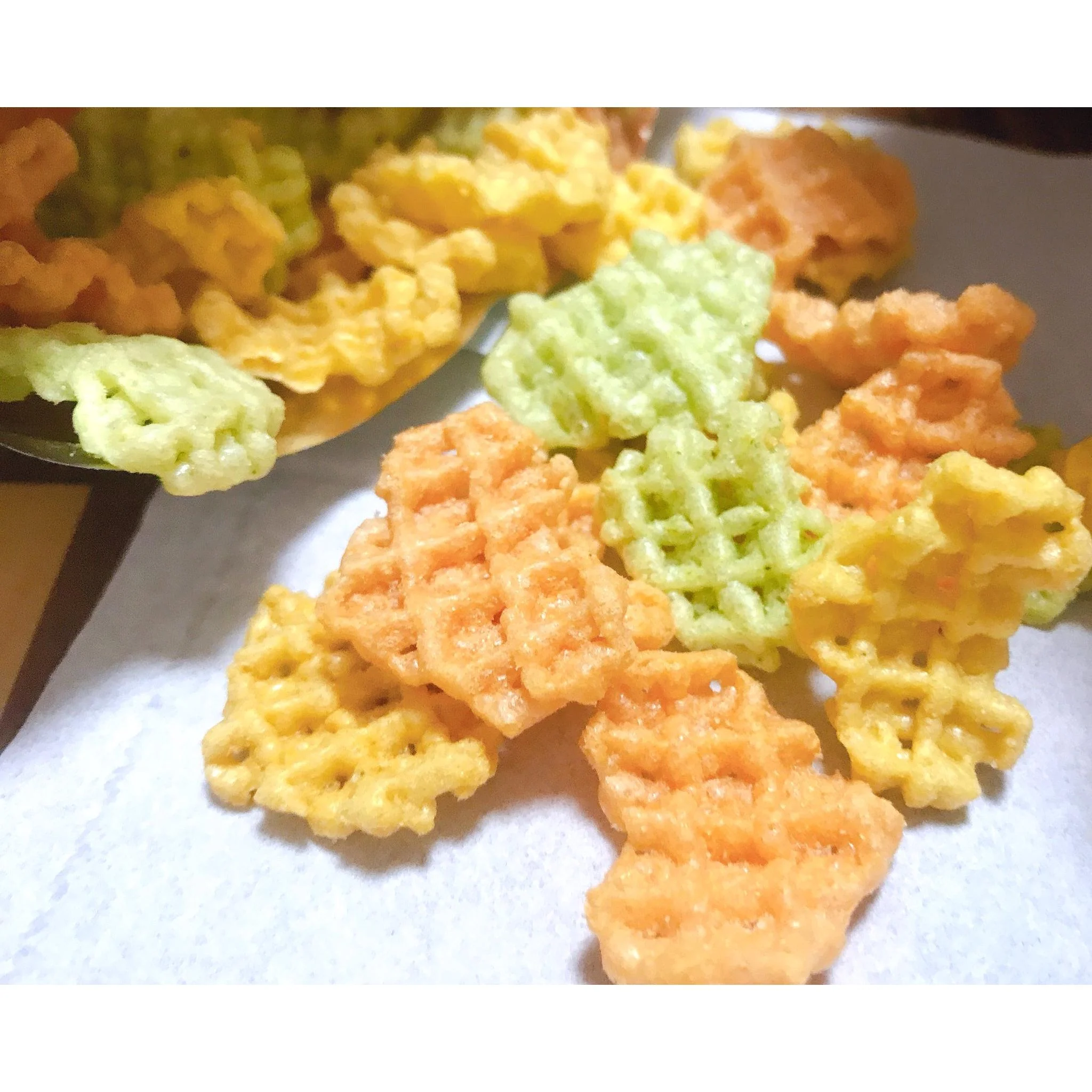 Calbee Vegetaberu Japanese Vegetable Chips 50g (Pack of 6) - Image 2