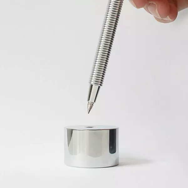 Delight Labo Igarashi Takenobu Standing Ballpoint Pen Silver - Image 3