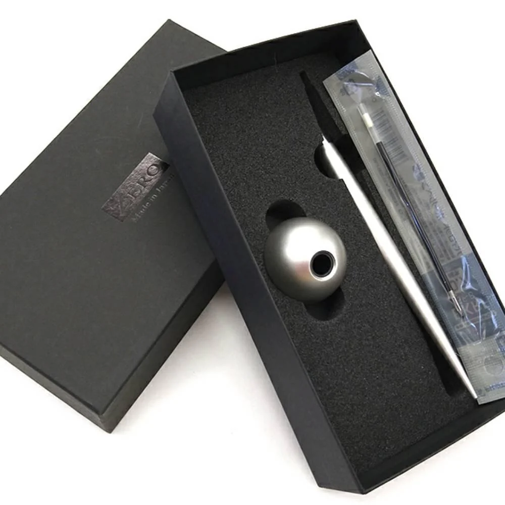 Delight Labo Sand Silver Ballpoint Pen & Stand Set ZE226S - Image 4