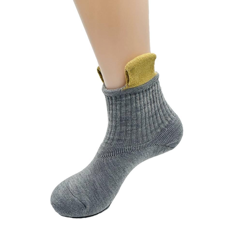 Easy to Wear & Remove Warm Crew Socks Gray & Brown (2 Pairs) - Image 2