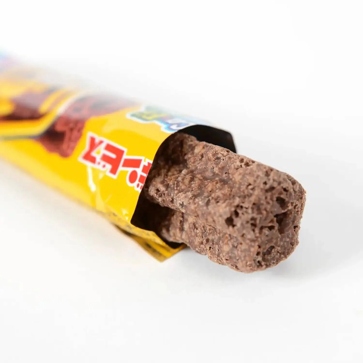 Ginbis Shimi Choco Stick Chocolate Covered Corn Puff Snack (Pack of 10) - Image 3