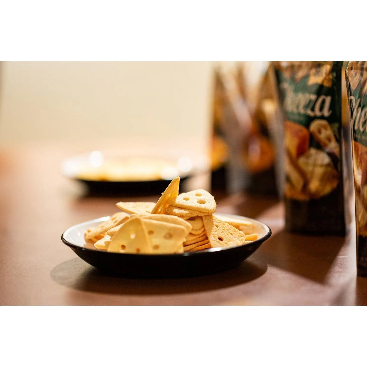 Glico Cheeza Camembert Cheese Crackers (Pack of 10) - Image 5