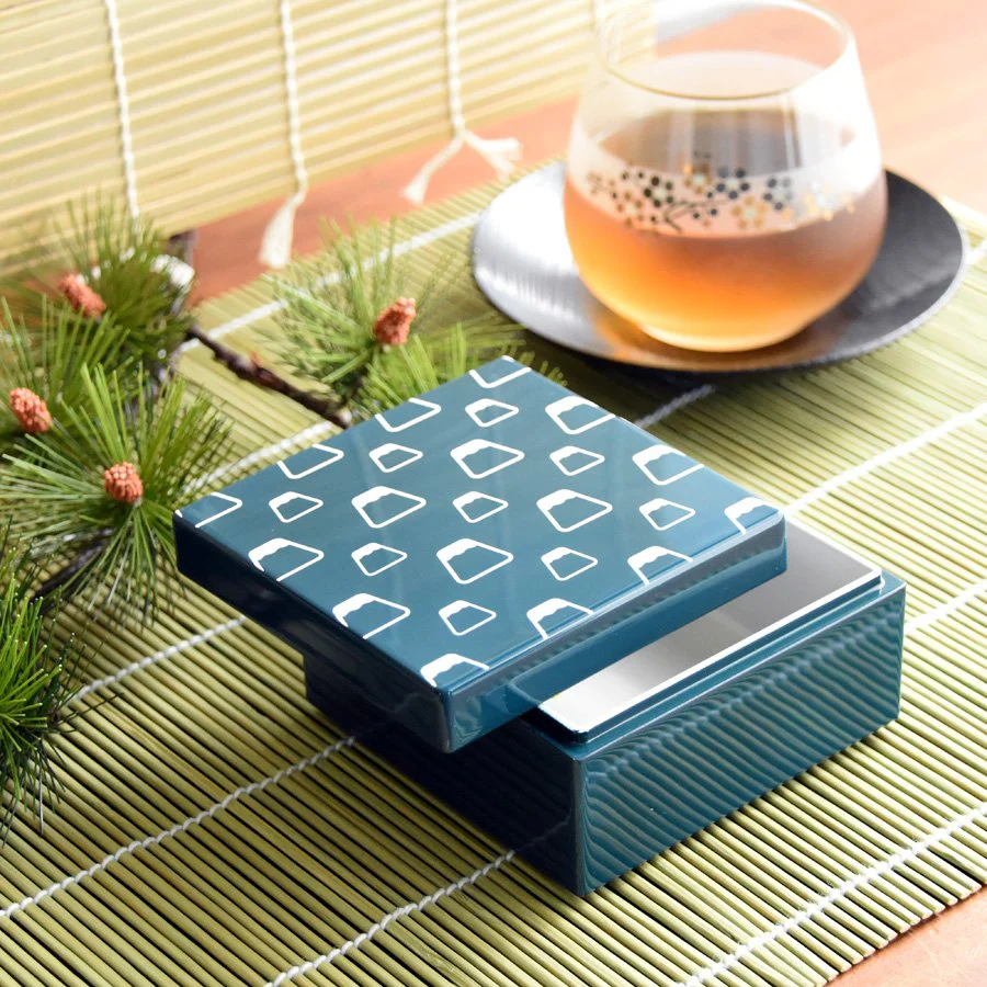 Isuke Cute Lacquered Wooden Box For Jewelry & Accessories - Image 2