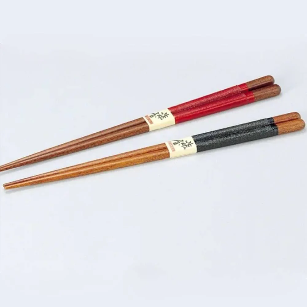 Isuke Lacquered Japanese Chopsticks In Wooden Box (Set of 2 Pairs) - Image 2