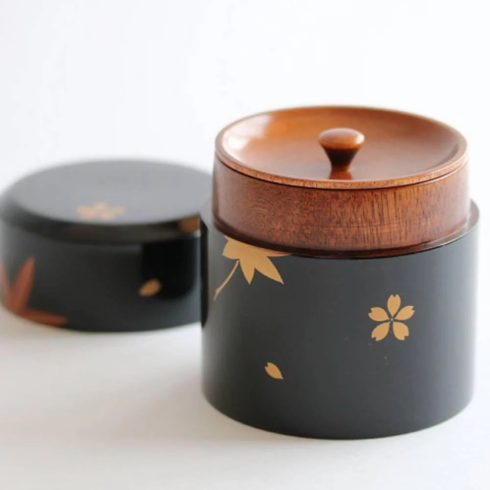 Isuke Lacquered Tea Caddy Maple & Sakura Cherry Blossom Canister - Image 2