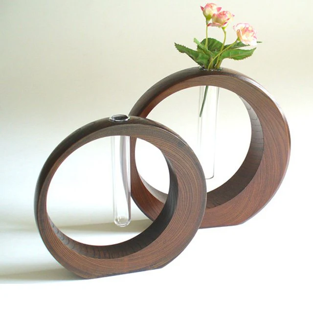 Isuke Lacquered Wooden Flower Vase Crescent Moon Large Size - Image 5