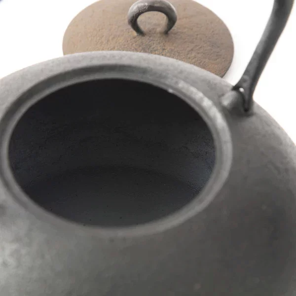 Iwachu Handcrafted Tetsubin Induction Cast Iron Kettle 1.3L - Image 5