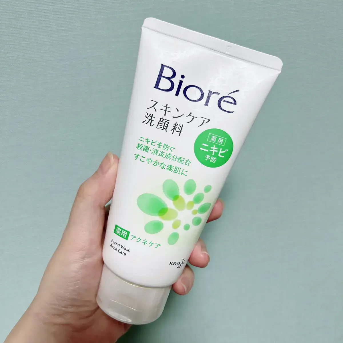 Bioré Skin Care Foaming Face Wash For Acne 130g - Image 4