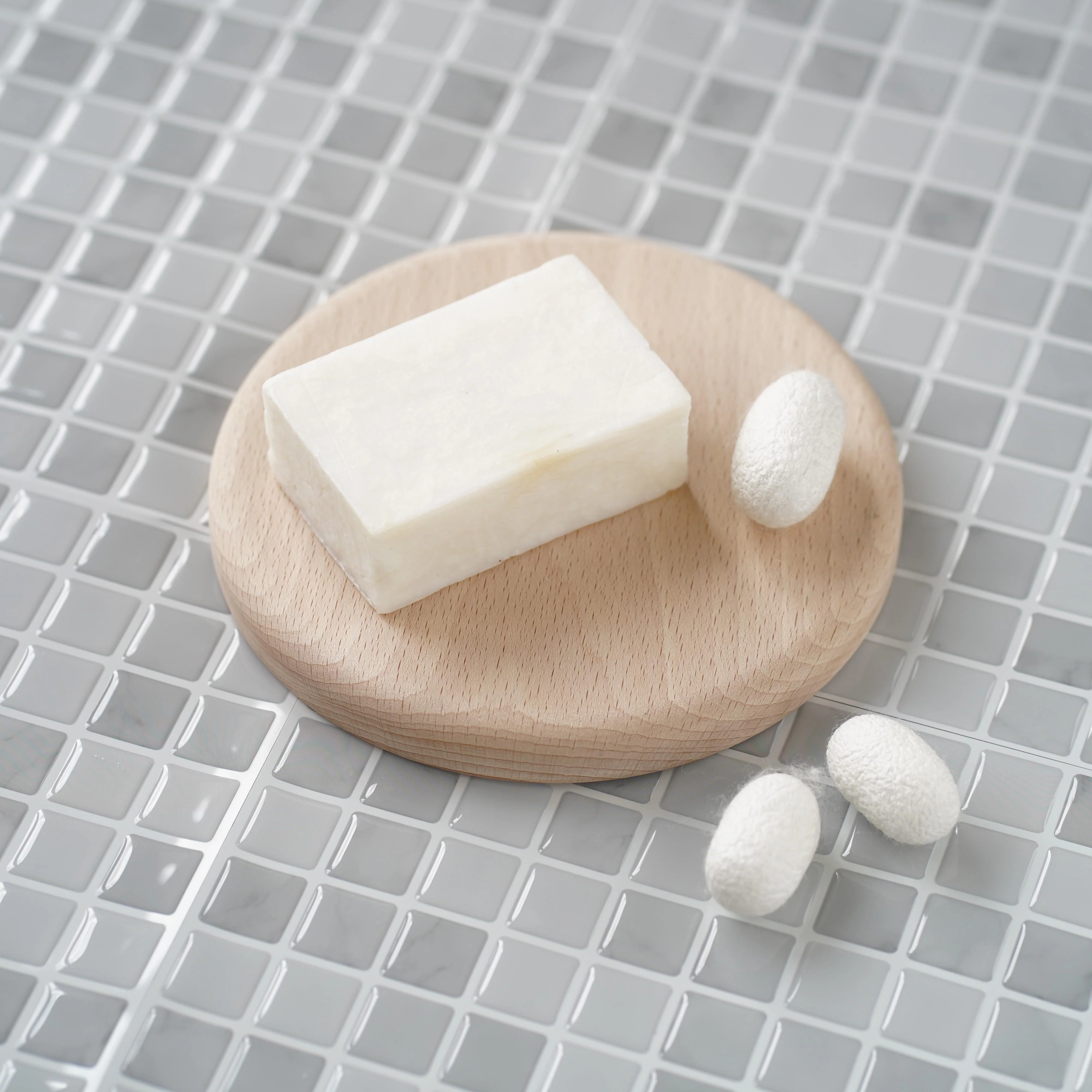 Kinuya Silk Soap Moisturizing Beauty Soap Bar With Silk Powder 100g - Image 4