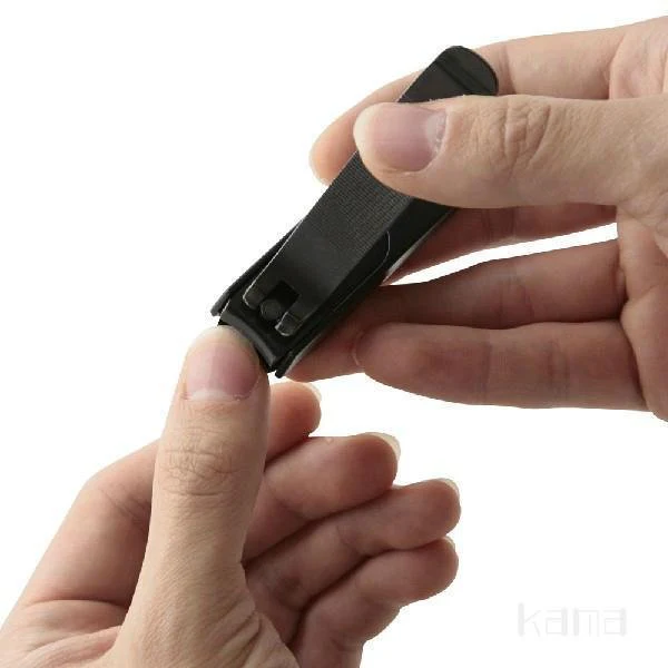 Kiya Nail Clipper Black Steel Classic Nail Cutter Medium - Image 4