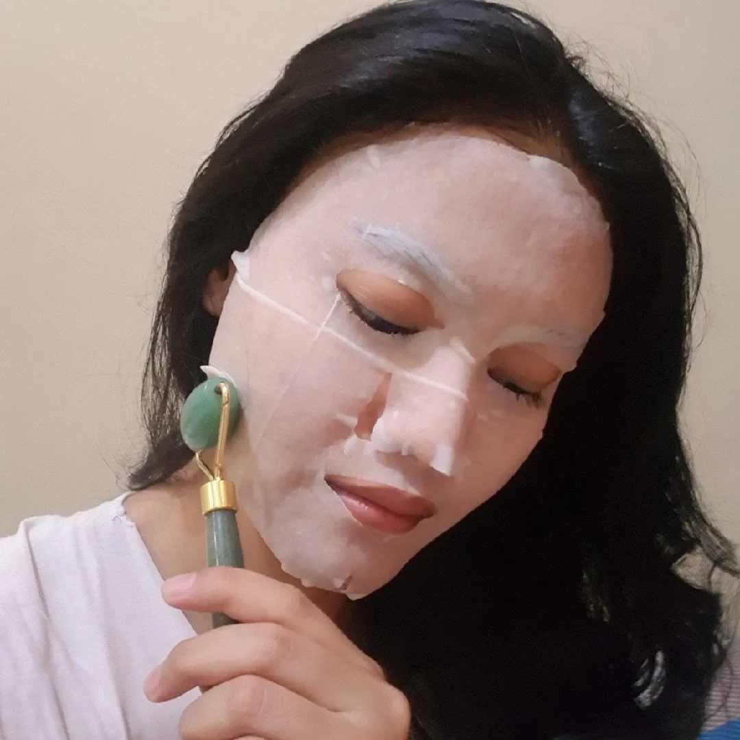 Kosé Clear Turn Princess Veil Wrinkle Care Antiaging Face Mask 8 ct. - Image 3