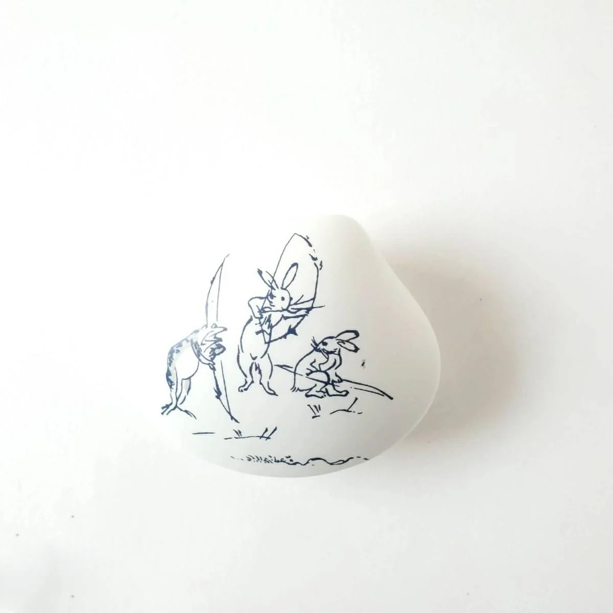 Kousaido Shell-Shaped Incense Holder Choju Giga Design - Image 2