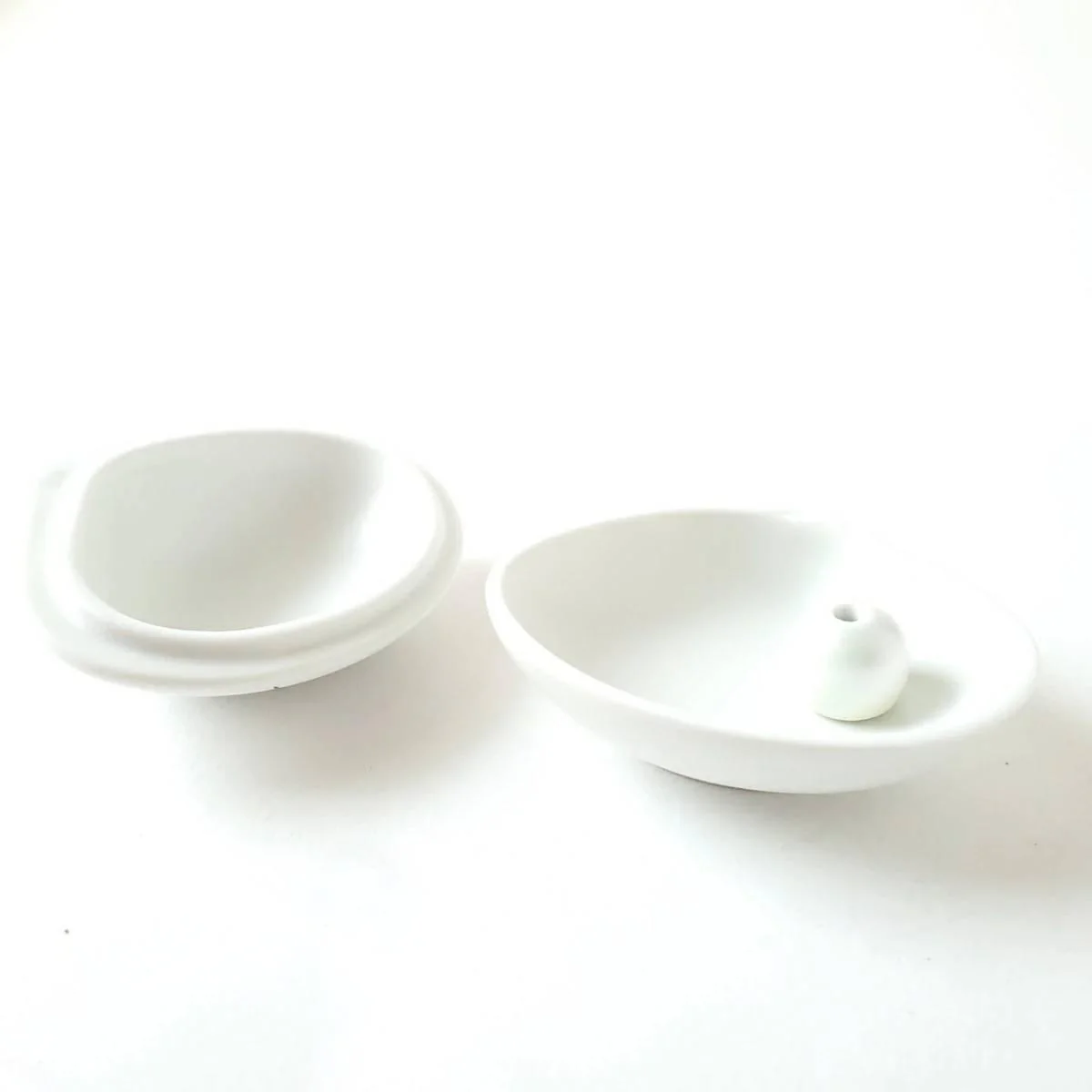 Kousaido Shell-Shaped Incense Holder Choju Giga Design - Image 4