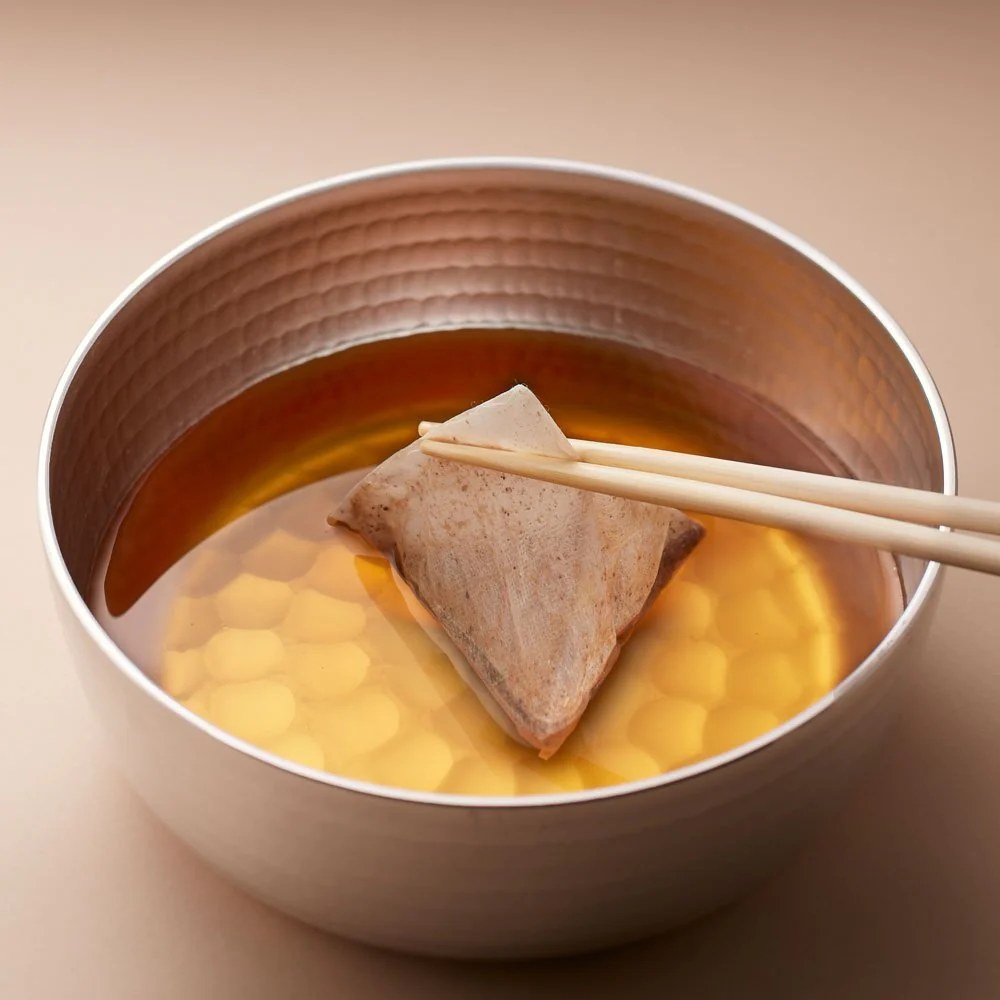 Kyuemon Bonito Dashi Natural Katsuobushi Dashi Stock Powder 15 Packets - Image 3