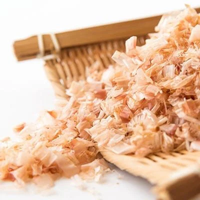 Kyuemon Sun Dried Shaved Bonito Katsuobushi Fine Flakes 30g - Image 3