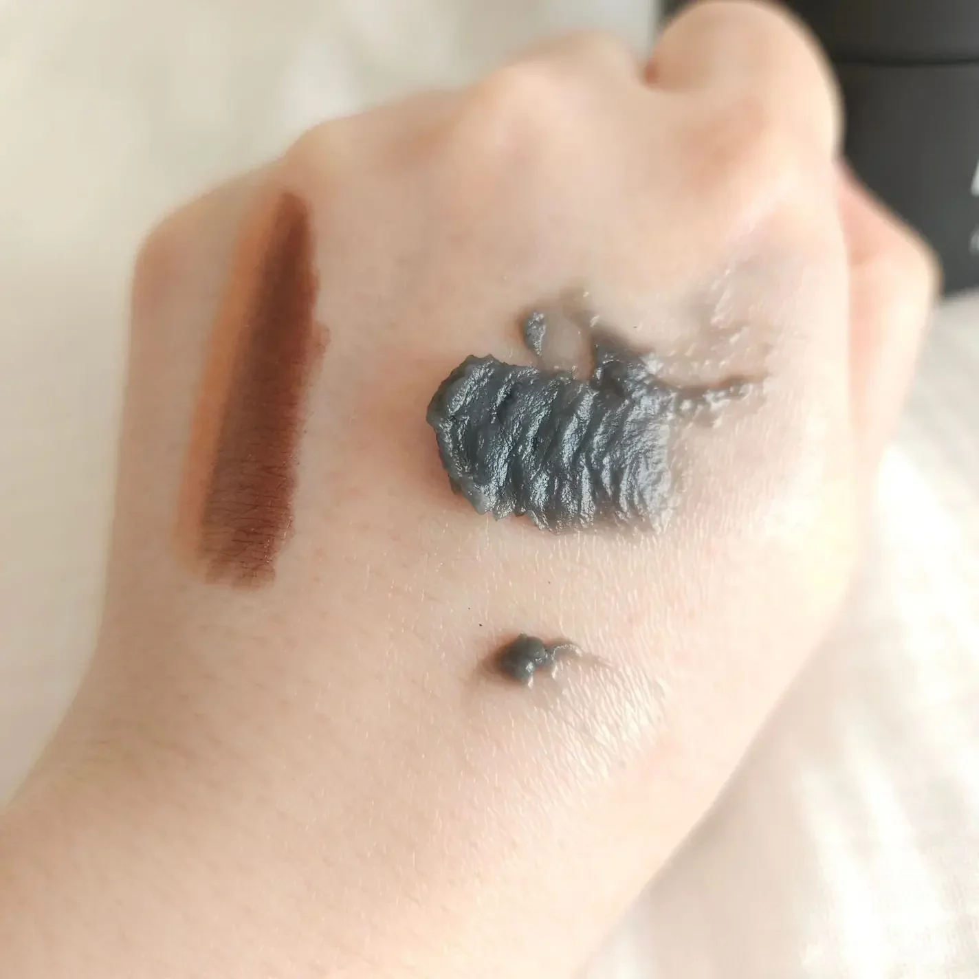 Lululun Charcoal Cleansing Balm Clear Black 90g - Image 9