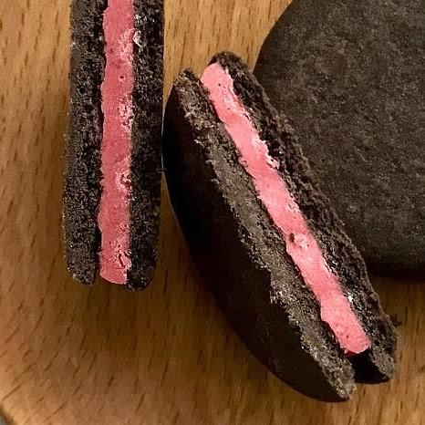Meiji Rich Chocolate Chocolate Sand Strawberry Sandwich Cookies (Pack of 5) - Image 2