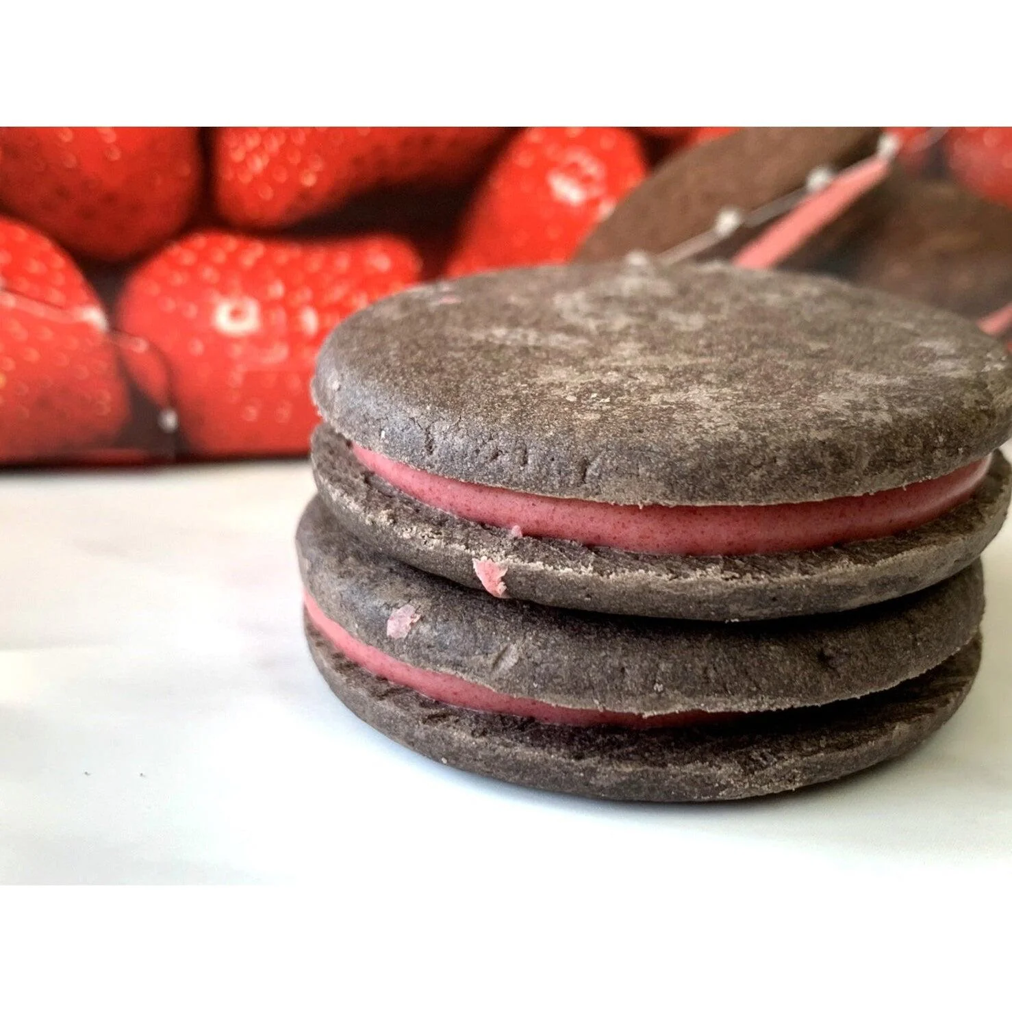 Meiji Rich Chocolate Chocolate Sand Strawberry Sandwich Cookies (Pack of 5) - Image 4