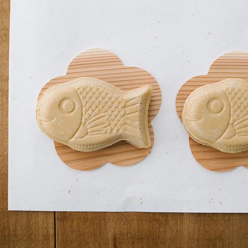 Meito Pukupuku Tai Taiyaki Chocolate Filled Fish Shaped Monaka Wafer (Pack of 10) - Image 5