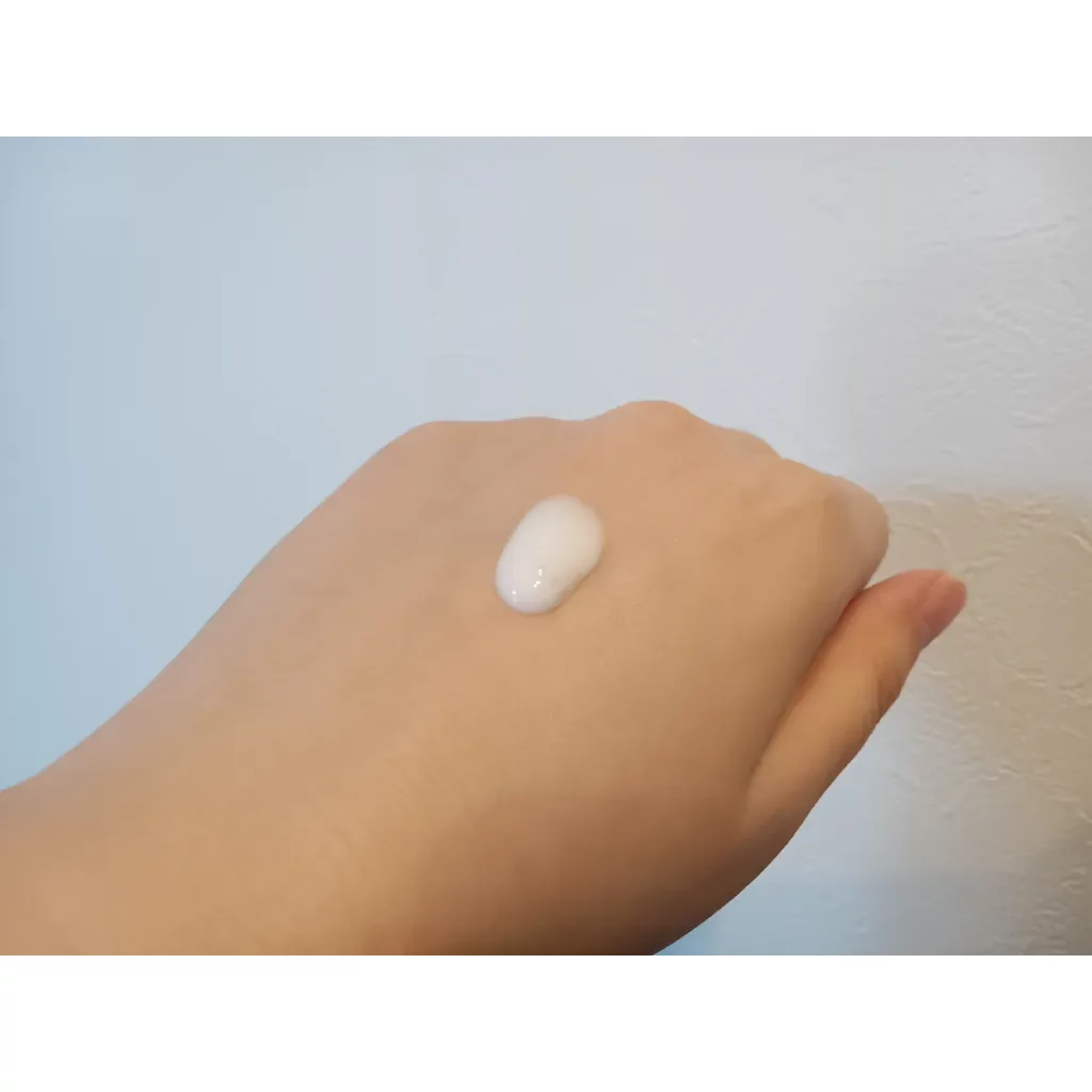 Momo Puri Moisture Barrier Milk Lotion Peach Ceramide Emulsion 150ml - Image 4