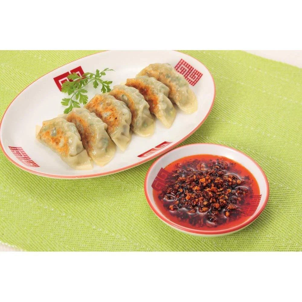 Momoya Rayu Chili Oil with Fried Garlic Umami Topping 110g - Image 3