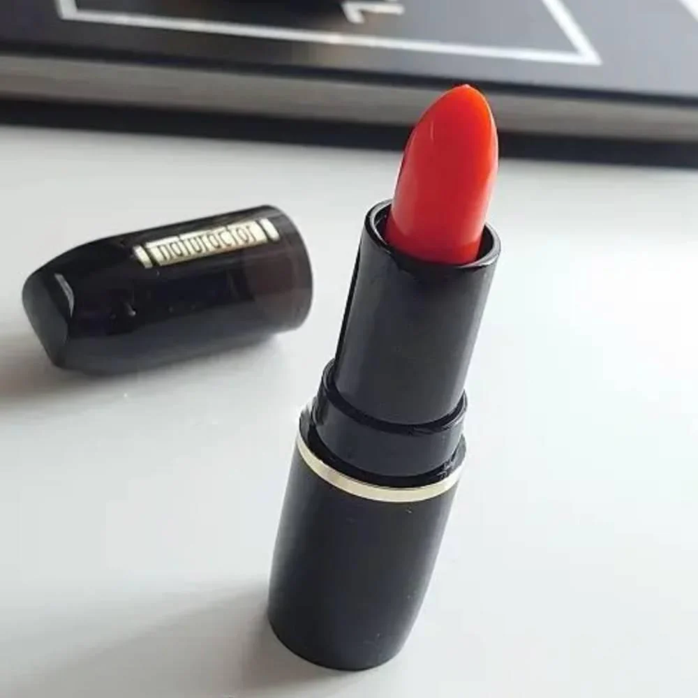 Naturactor Magical Lip Color Changing Moisturizing Lipstick - Image 13
