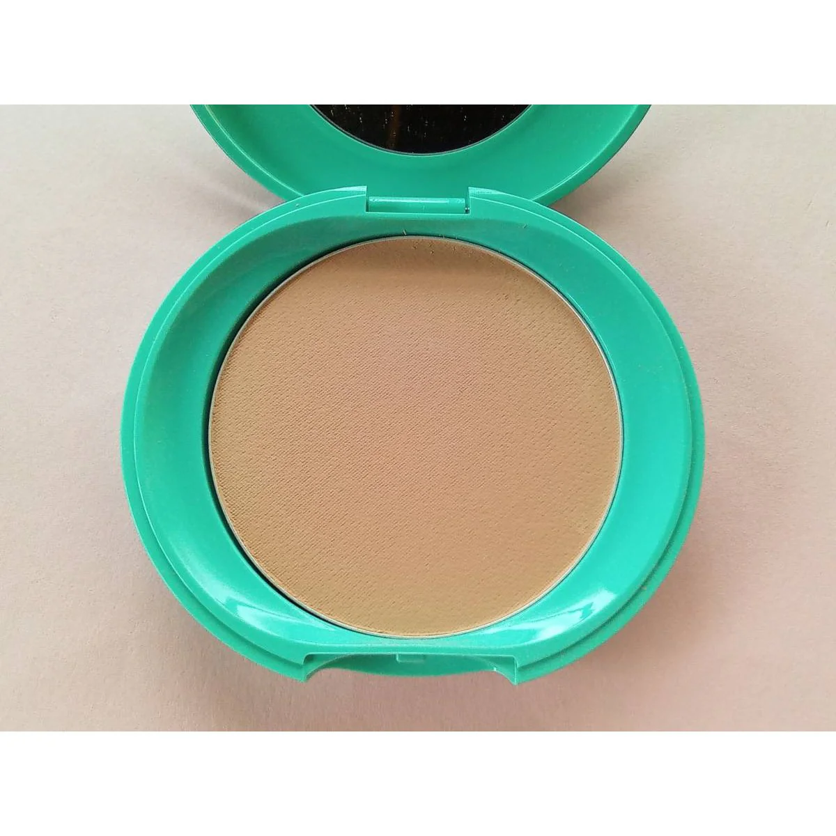 Naturactor Summer Cake Sweat Proof Water Based Foundation 16g - Image 2