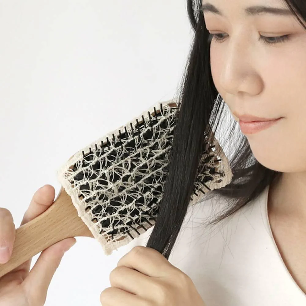 Natural Silk Moisturizing Hair Brush Cover For Shiny Hair 12.5cm - Image 2