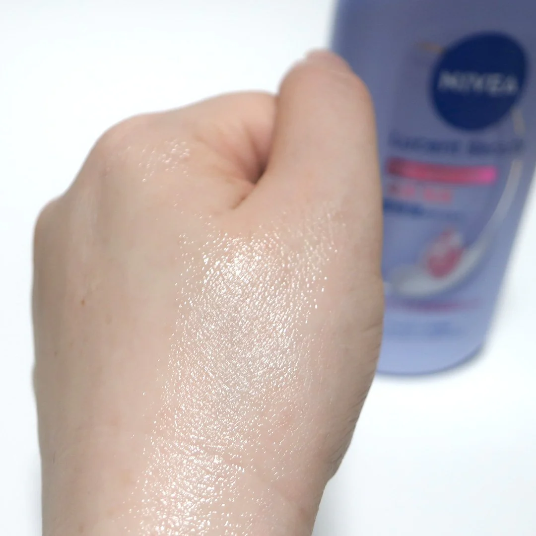 Nivea Lucent Beauty Deep Moisturizing Serum Body Milk 200g - Image 2