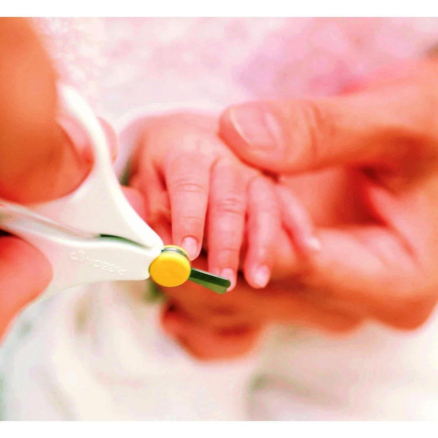 Pigeon Baby Safety Nail Scissors Clippers (3+ Months) - Image 4