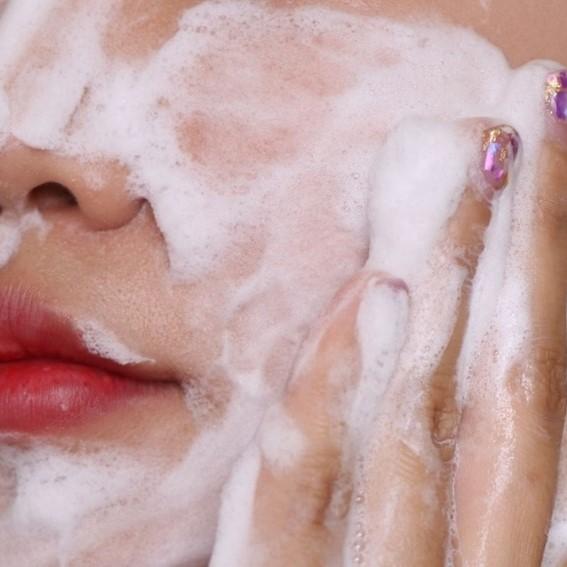 Senka Perfect Whip White Clay Pore Cleanser 120g - Image 3