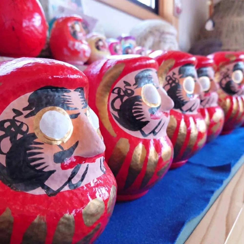 Shirakawa Daruma Doll “I” Handmade Good Luck Charm Red Doll 35cm - Image 3