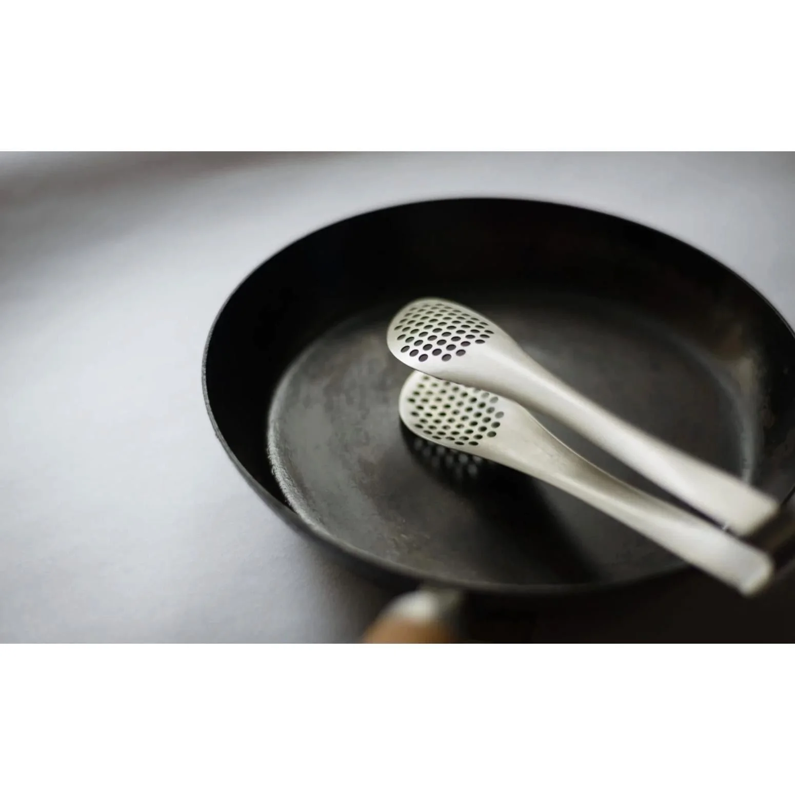 Sori Yanagi Stainless Steel Slotted Kitchen Tongs Dishwasher Safe - Image 2