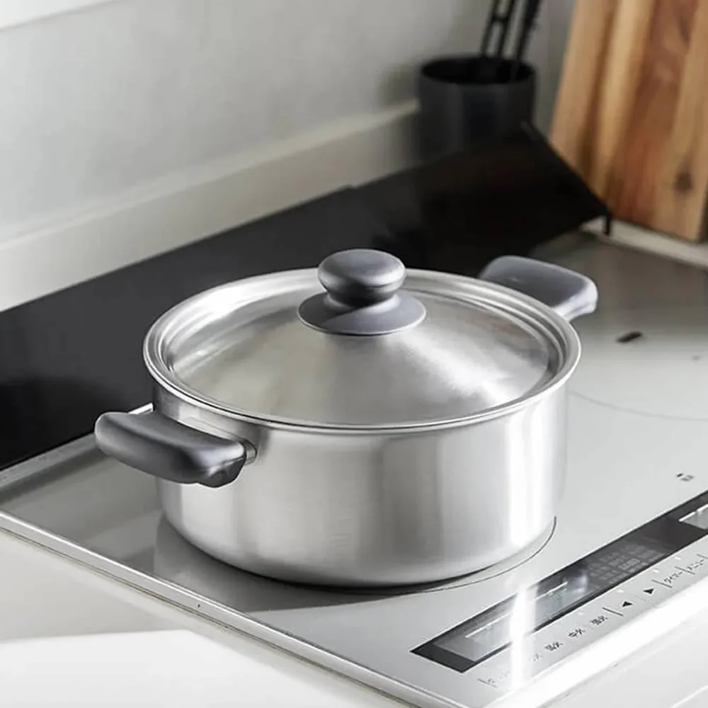 Sori Yanagi Two Handled Matte Finish Stainless Pot With Lid 3.8L - Image 2