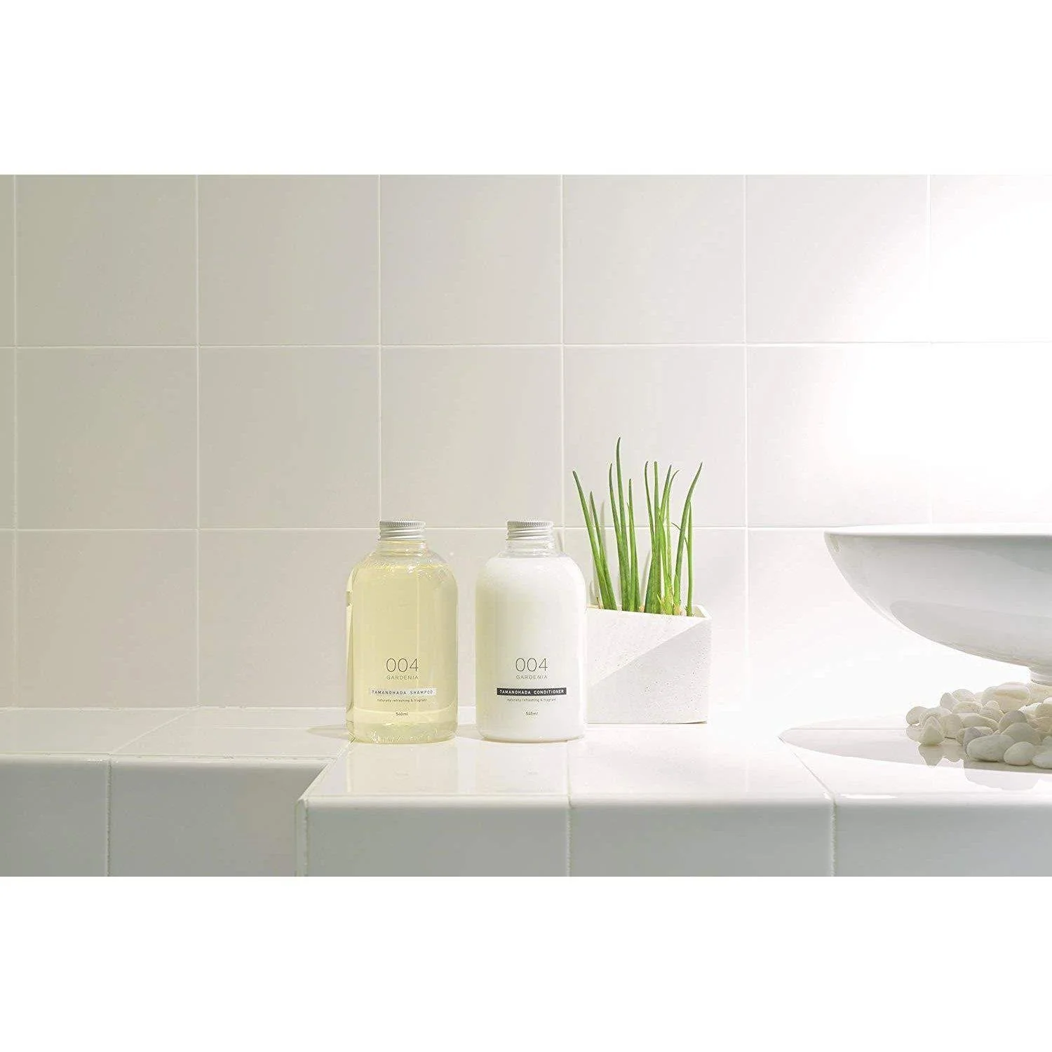 Tamanohada Shampoo Gardenia 004 Botanical Clarifying Shampoo 540ml - Image 3