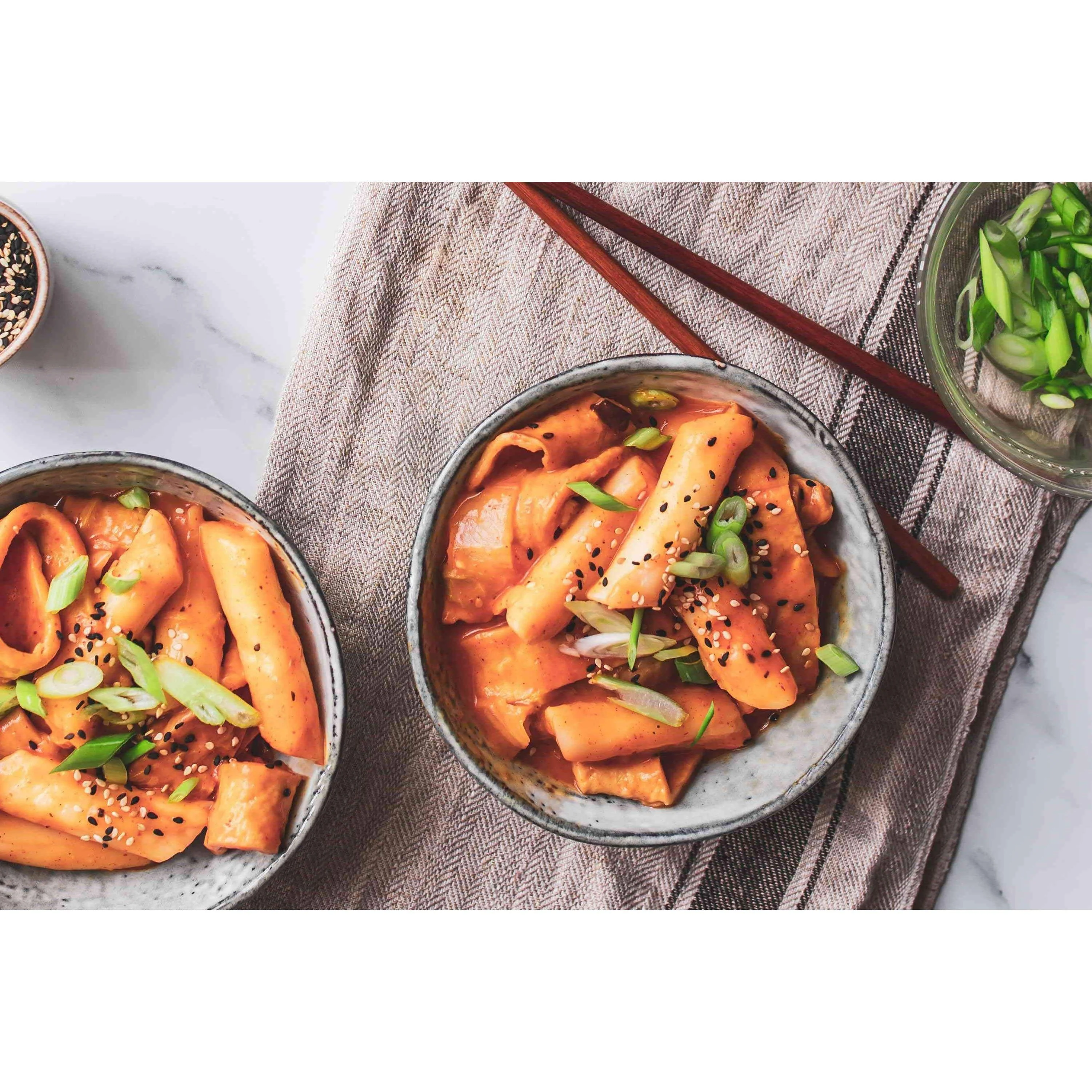Youki Toppogi Korean Rice Cake Sticks for Tteokbokki 150g - Image 2